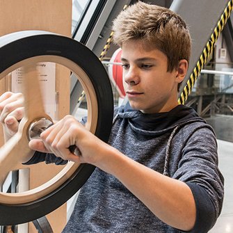 Kopernik sprzedaje interaktywne eksponaty