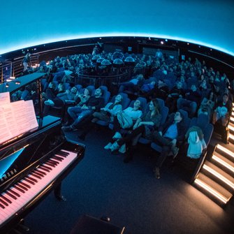 Fortepian w Planetarium