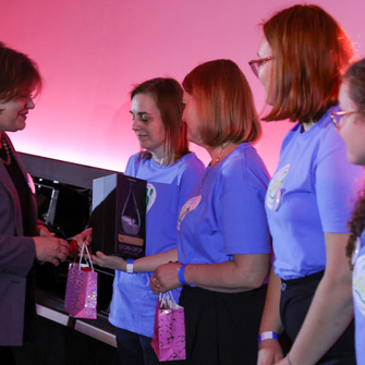 Z laureatami konkursu Nauka dla Ciebie spotkała się Sekretarz Stanu w Ministerstwie Nauki i Szkolnictwa Wyższego Karolina Zioło-Pużuk.