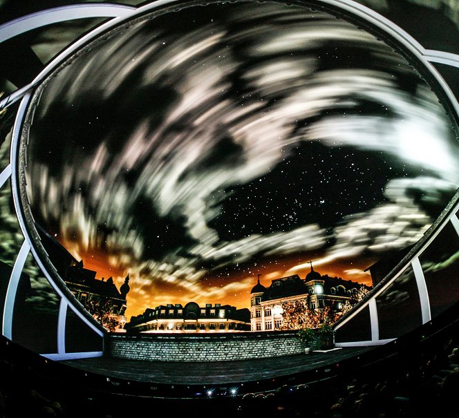 Prosto z nieba - spotkania z naukowcami